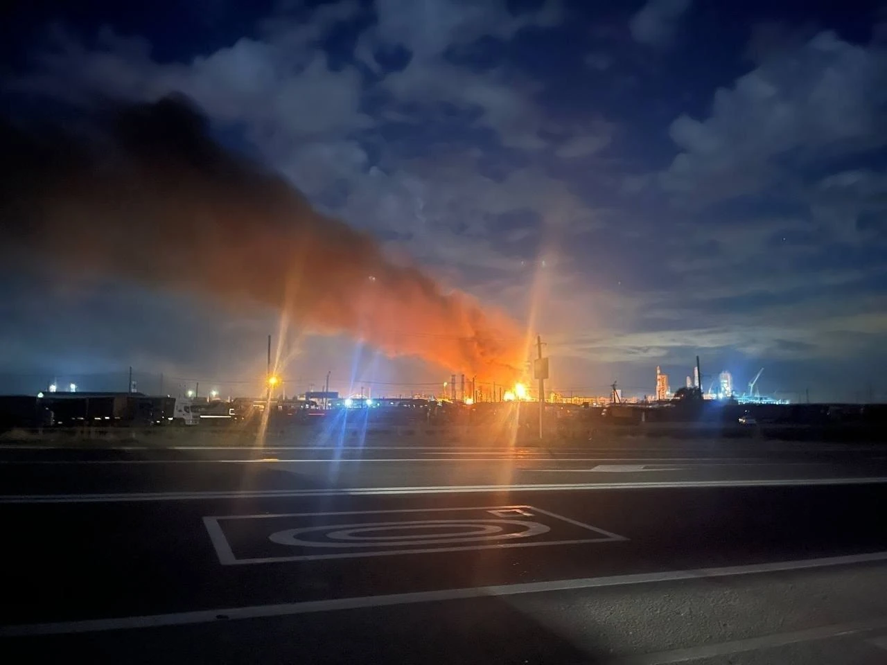 Ільський НПЗ після нічного удару 26 вересня: пожежа, три пошкоджені установки і зупинка заводу